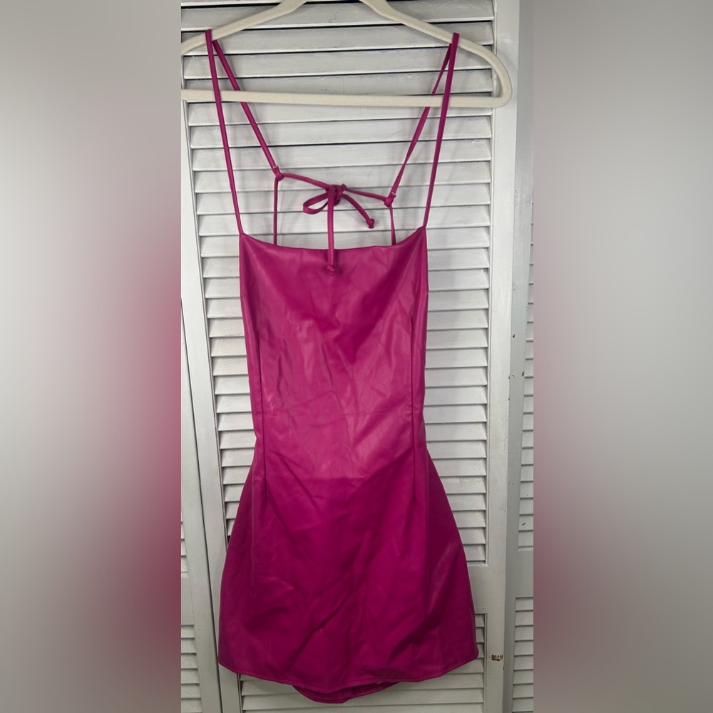 Olivaceous Fuchsia Strappy Dress Size Small